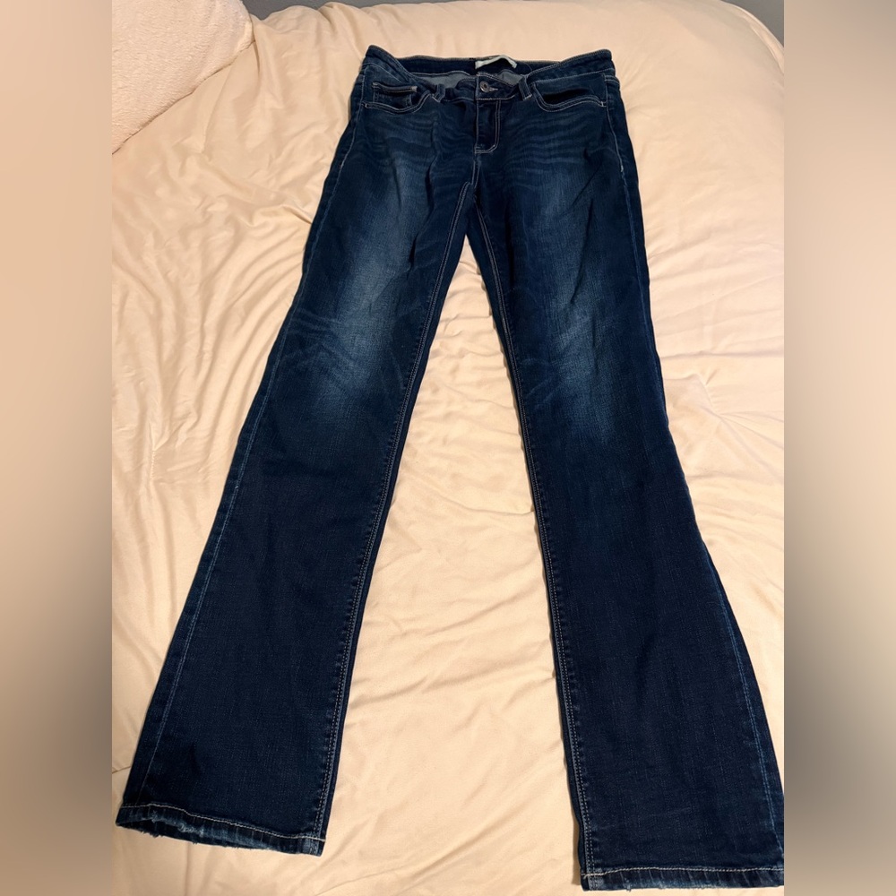 Daytrip Refined from Buckle Dark Blue Flare Jeans